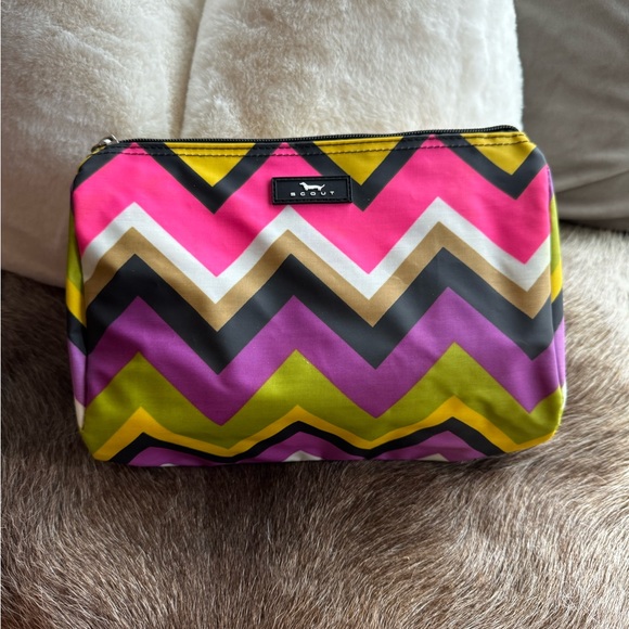 EUC Scout cosmetic bag - Picture 1 of 2